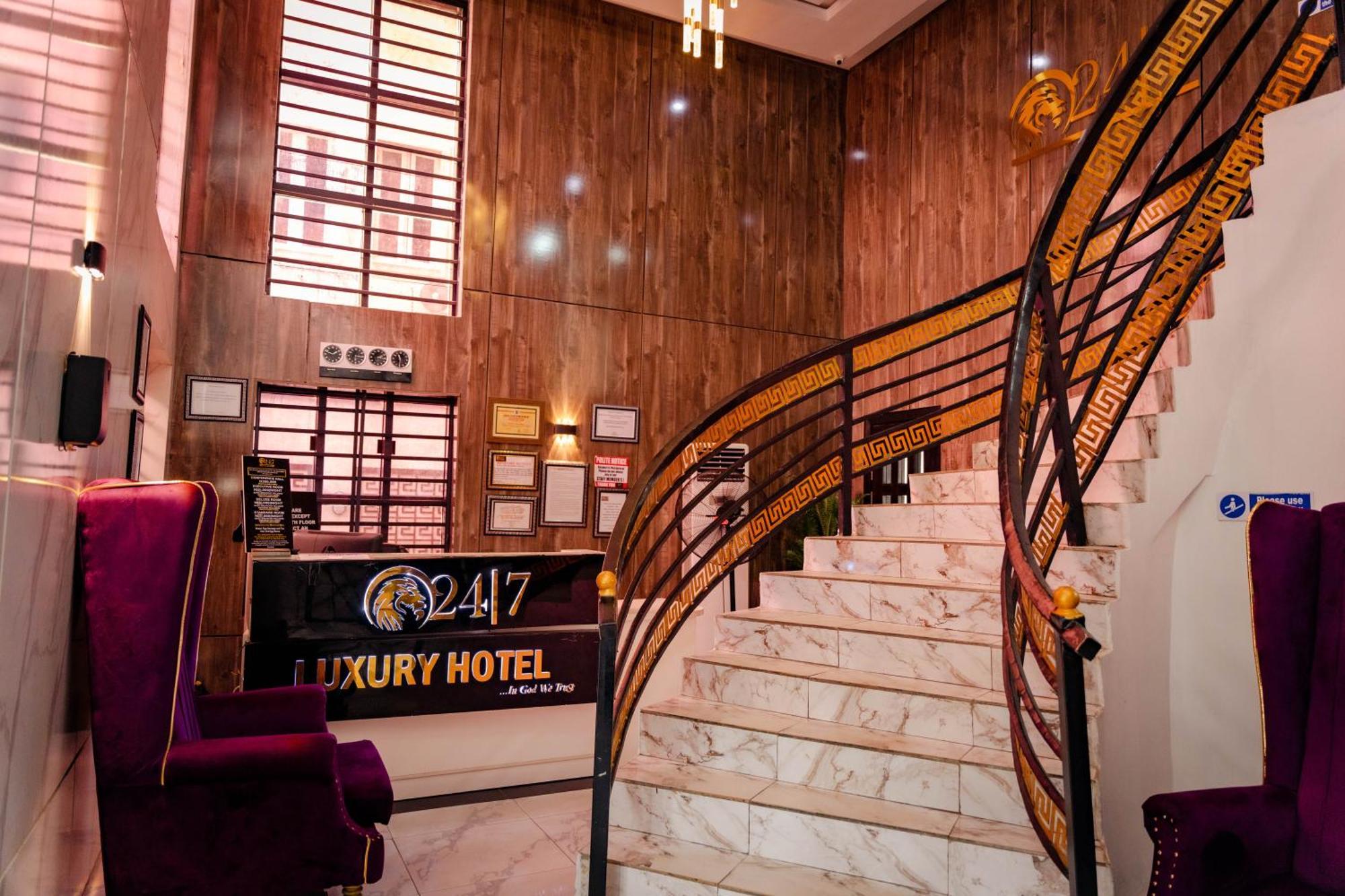 לקי 247 Luxury Hotel מראה חיצוני תמונה